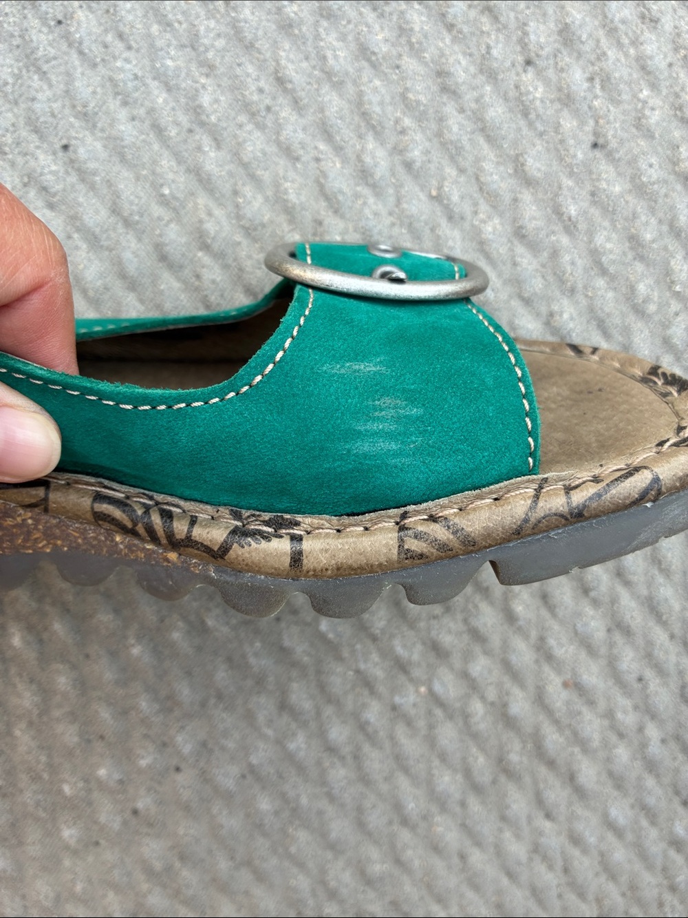 Fly London Woman’s Tram Leather Sandals - Picture 6 of 14